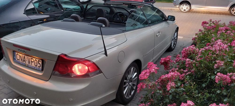 Volvo C70 2.4D5 Momentum - 10