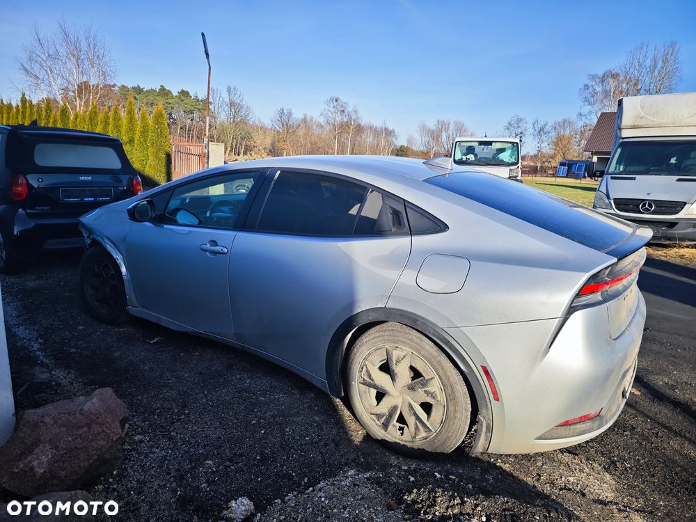 Toyota Prius Hybrid - 1