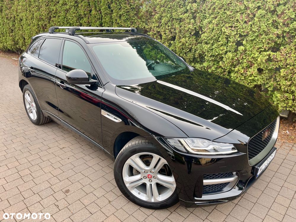 Jaguar F-Pace 25t AWD Portfolio - 1