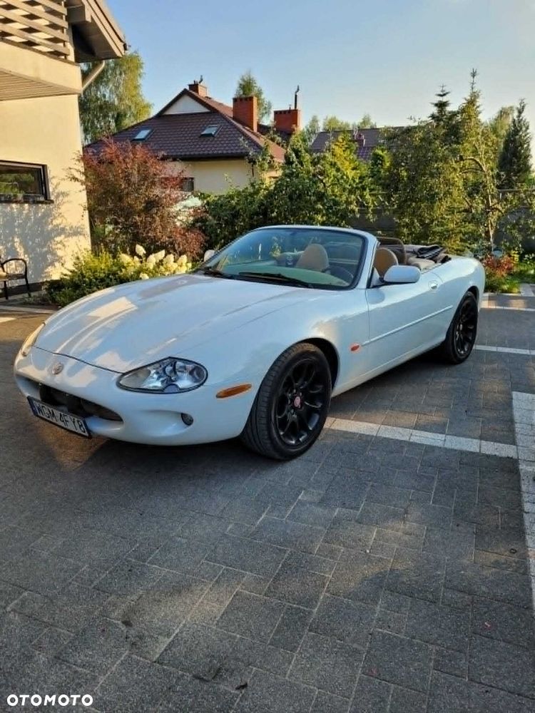 Jaguar XK8 - 4