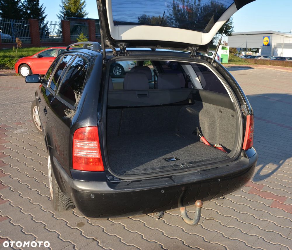 Skoda Octavia 1.6 Combi - 5