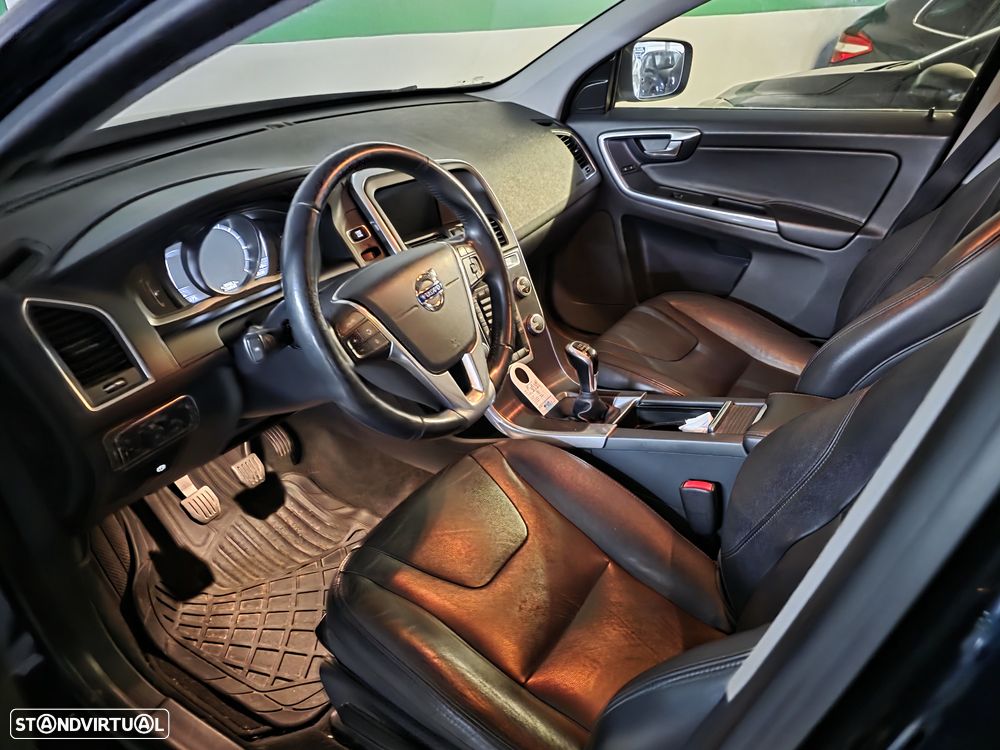 Volvo XC 60 D3 Momentum - 2