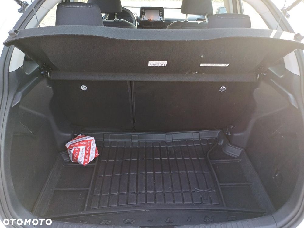 Toyota Yaris - 11