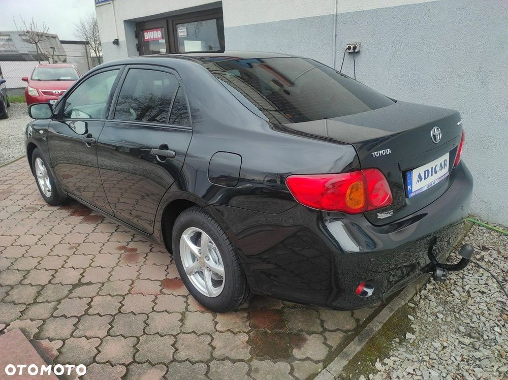 Toyota Corolla - 4