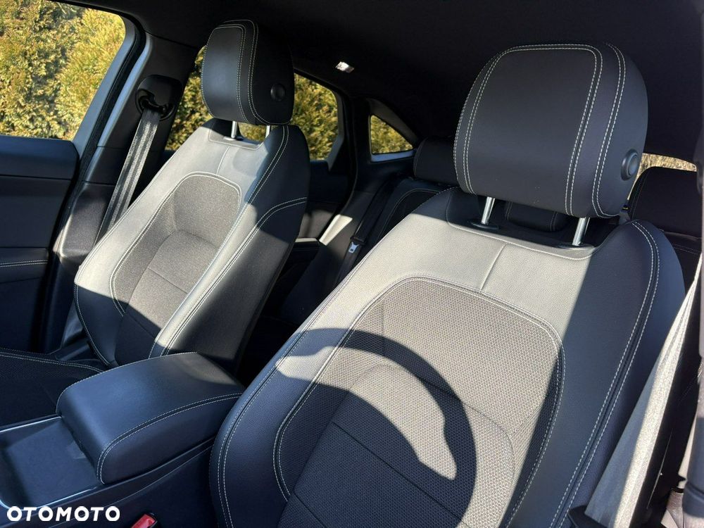 Jaguar E-Pace D150 R-Dynamic - 22