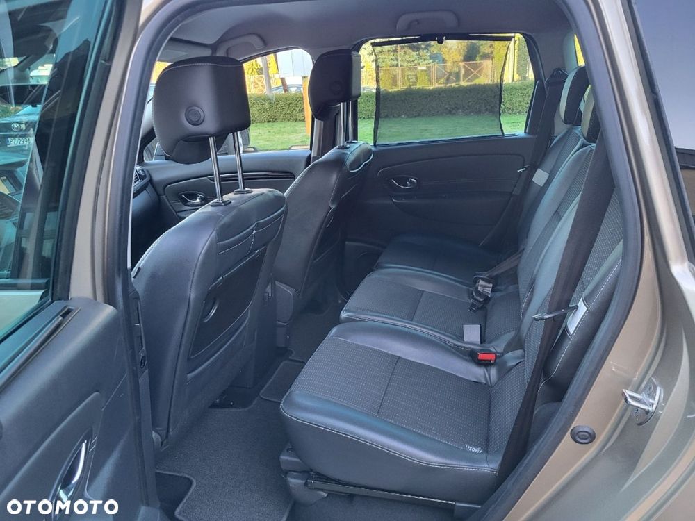 Renault Grand Scenic - 29