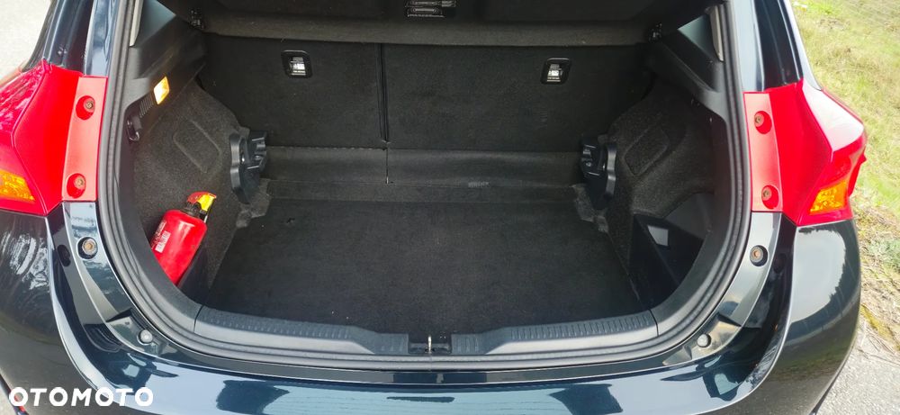 Toyota Auris 1.8 HSD Luna - 12