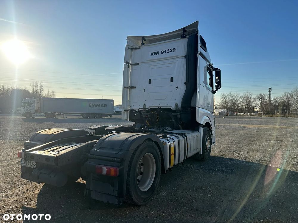 Mercedes-Benz ACTROS - 7