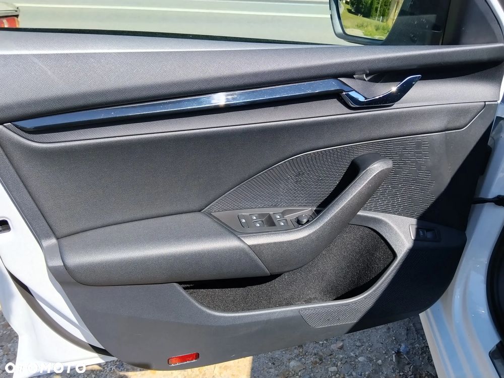 Skoda Octavia 2.0 TDI Sportline DSG - 11