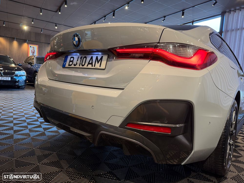 BMW i4 eDrive35 Pack Desportivo M - 16