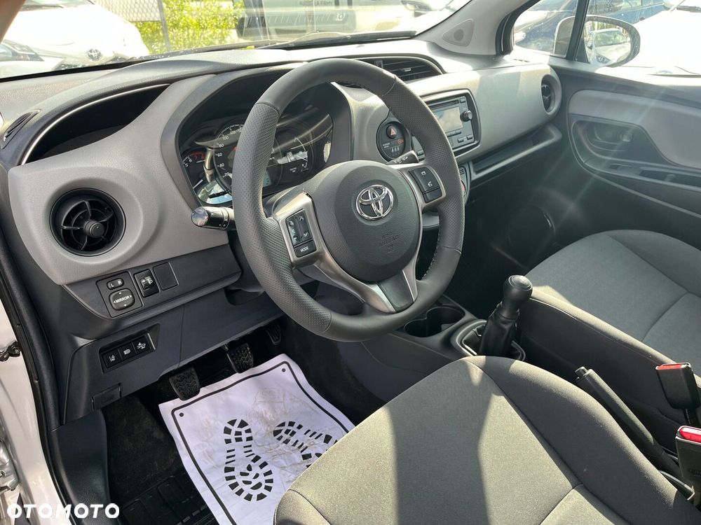 Toyota Yaris - 4