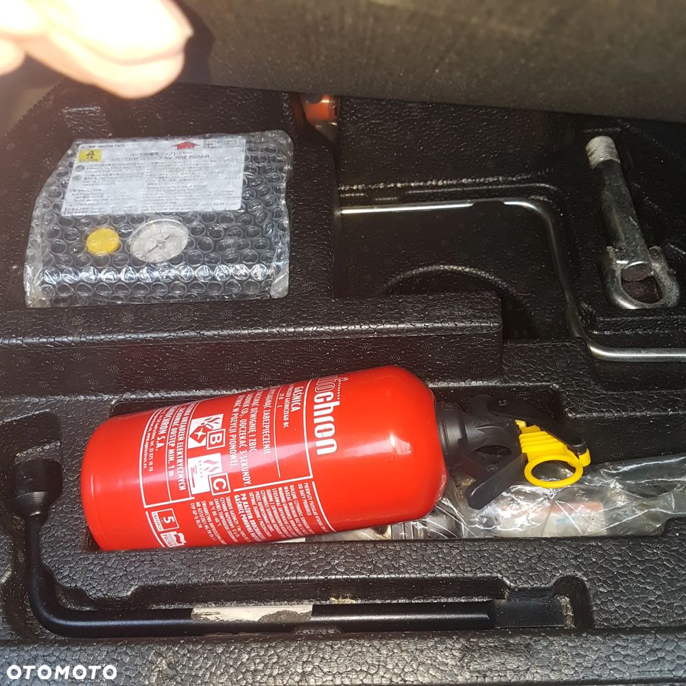 Toyota Corolla 1.6 Classic Plus - 15