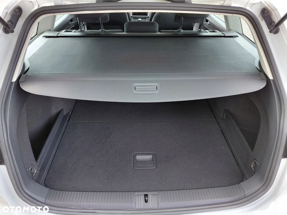 Volkswagen Passat 1.4 TSI BMT Trendline - 11