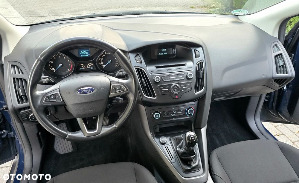 Ford Focus 1.6 Edition - 8