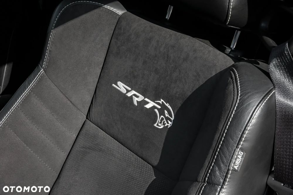 Dodge Challenger 6.2 Redeye Widebody - 14