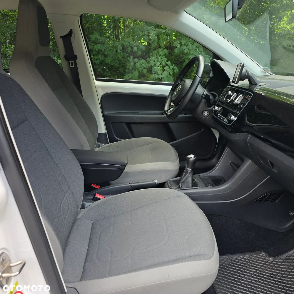 Volkswagen up! 1.0 cross - 10