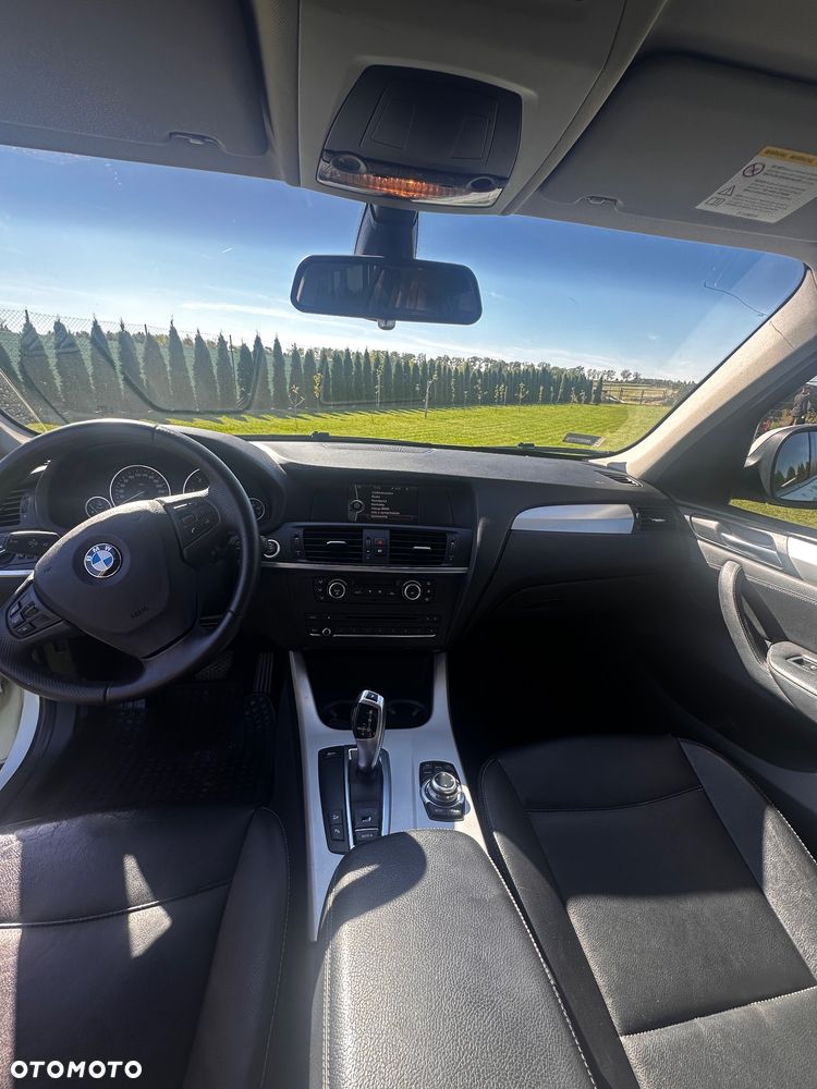 BMW X3 xDrive20d - 16