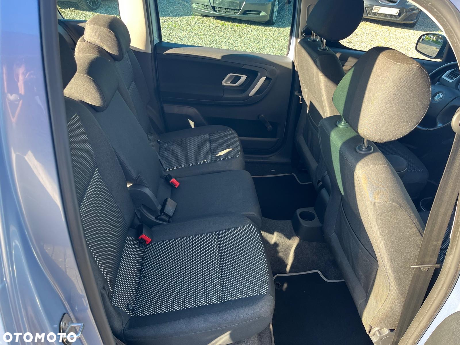 Skoda Roomster 1.6 16V Scout - 12