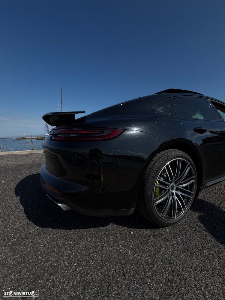 Porsche Panamera 4 E-Hybrid - 7