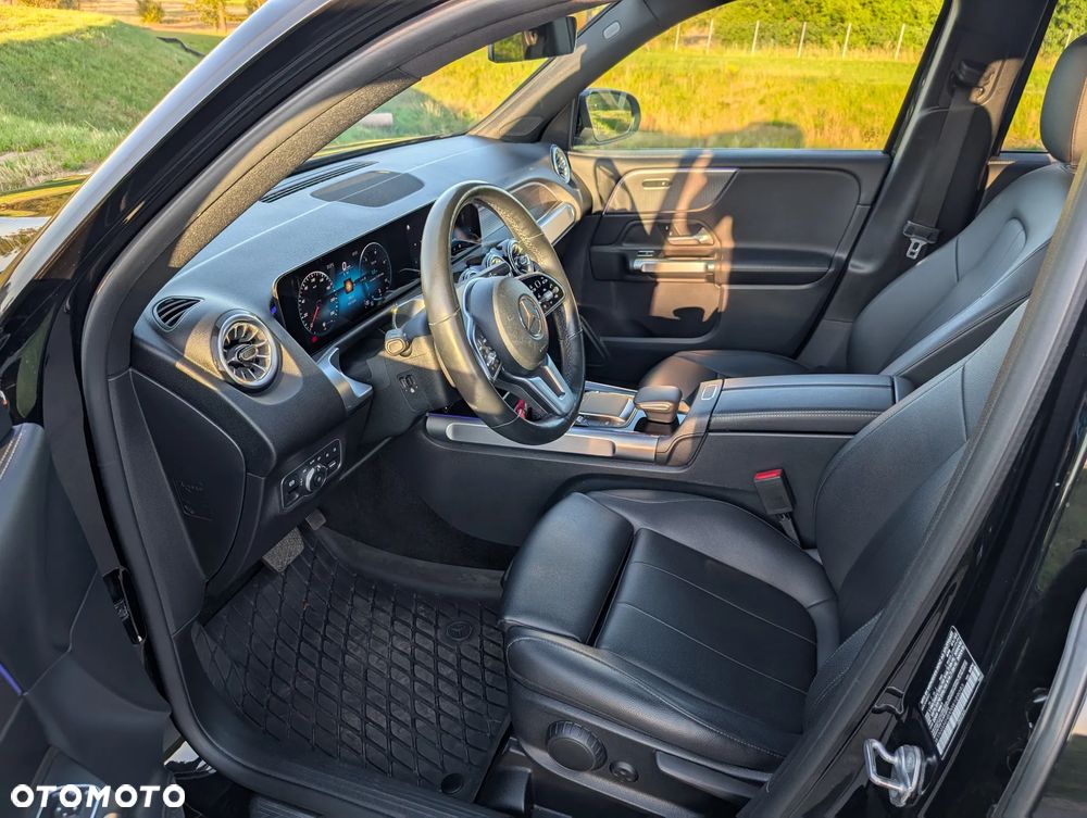 Mercedes-Benz GLB 250 4Matic 8G-DCT Style - 13