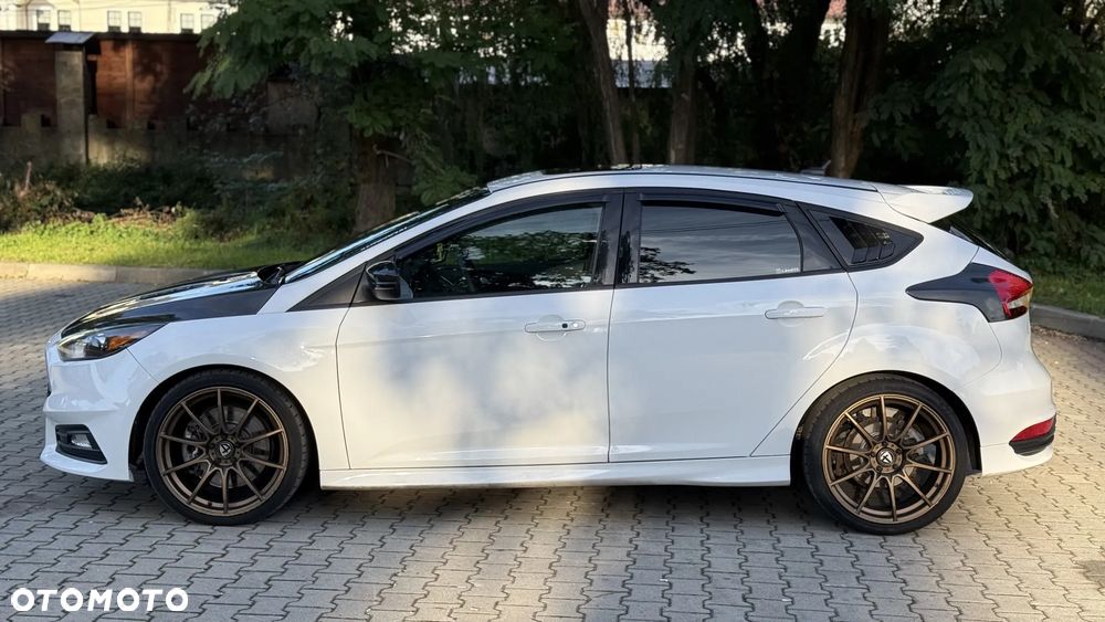 Ford Focus 2.0 EcoBoost ST - 7
