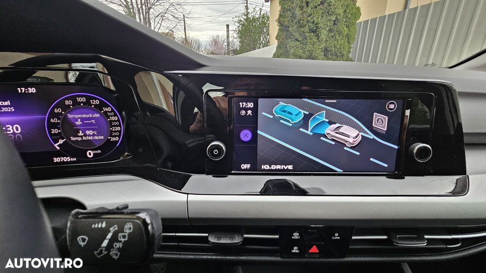 Volkswagen T-Roc - 22