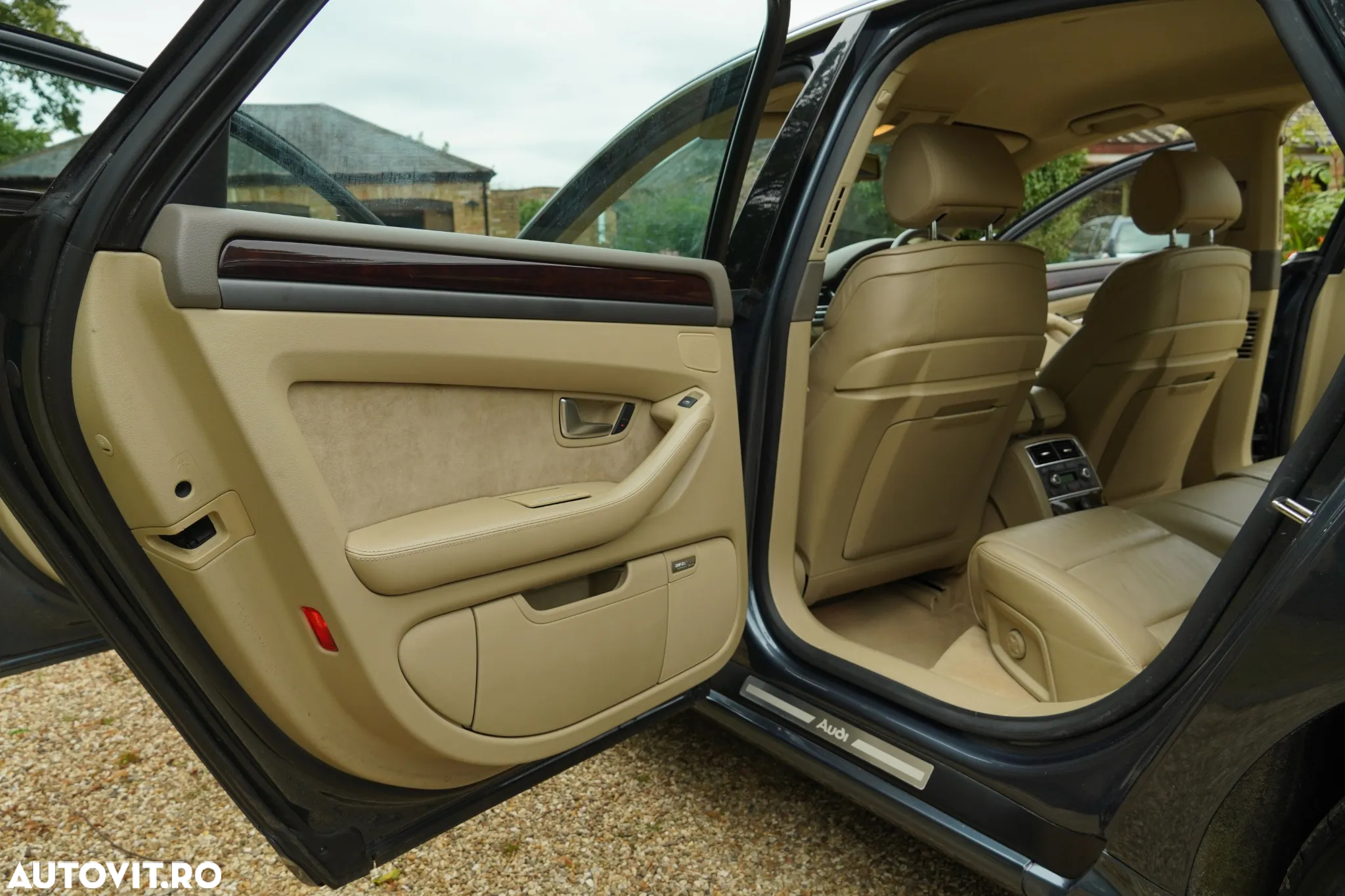 Audi A8 4.2 quattro Aut - 31