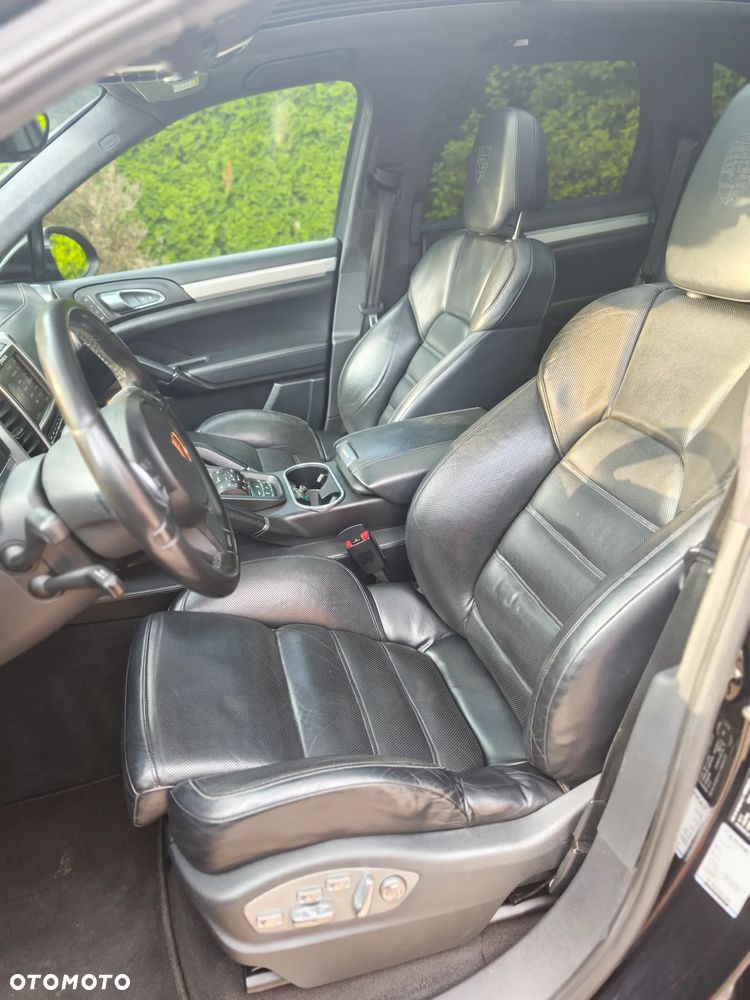 Porsche Cayenne - 10