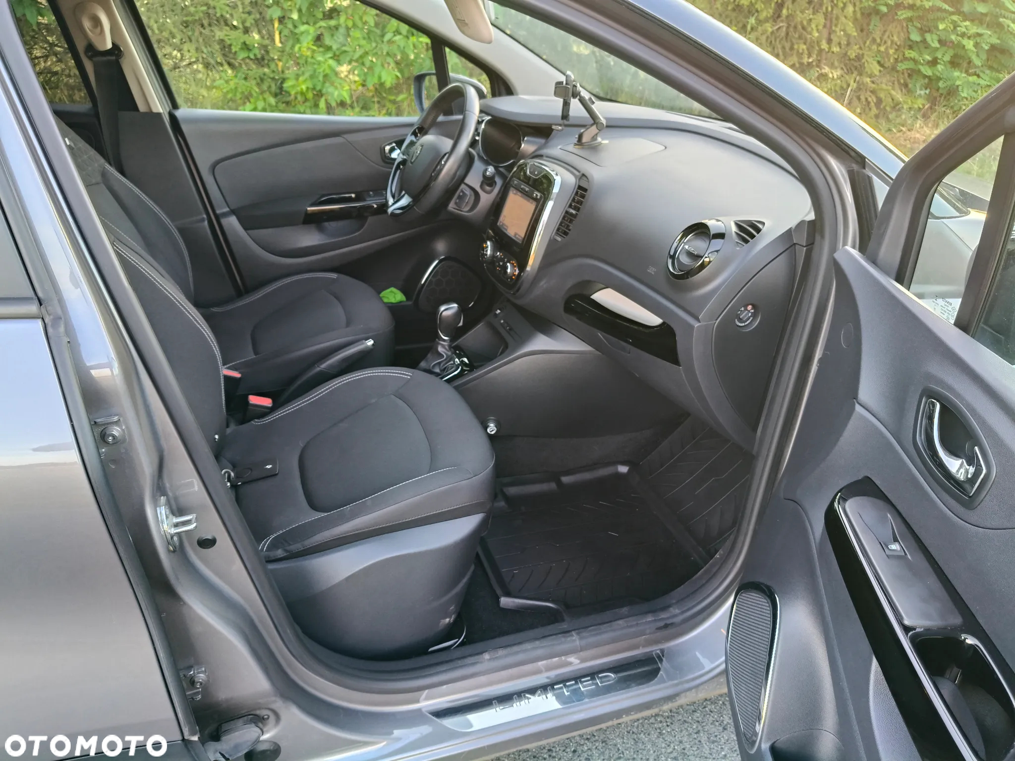 Renault Captur 1.2 Energy TCe Limited EDC - 9