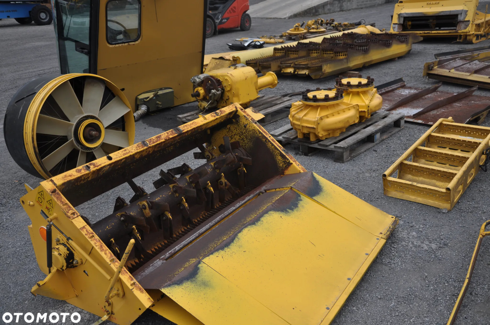Kabina silnik skrzynia New Holland TX 64 65 66 67 68 - 20