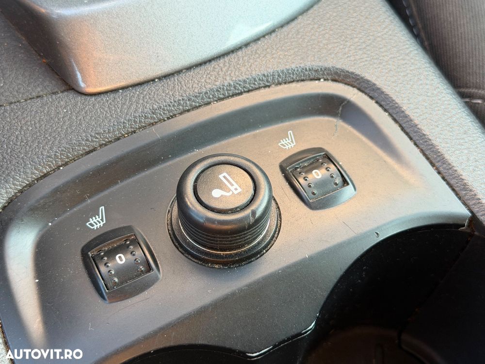 Ford Focus 1.6 TDCI DPF Start-Stopp-System Titanium - 17