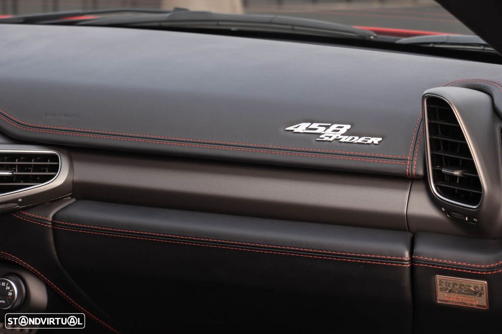Ferrari 458 Spider - 30