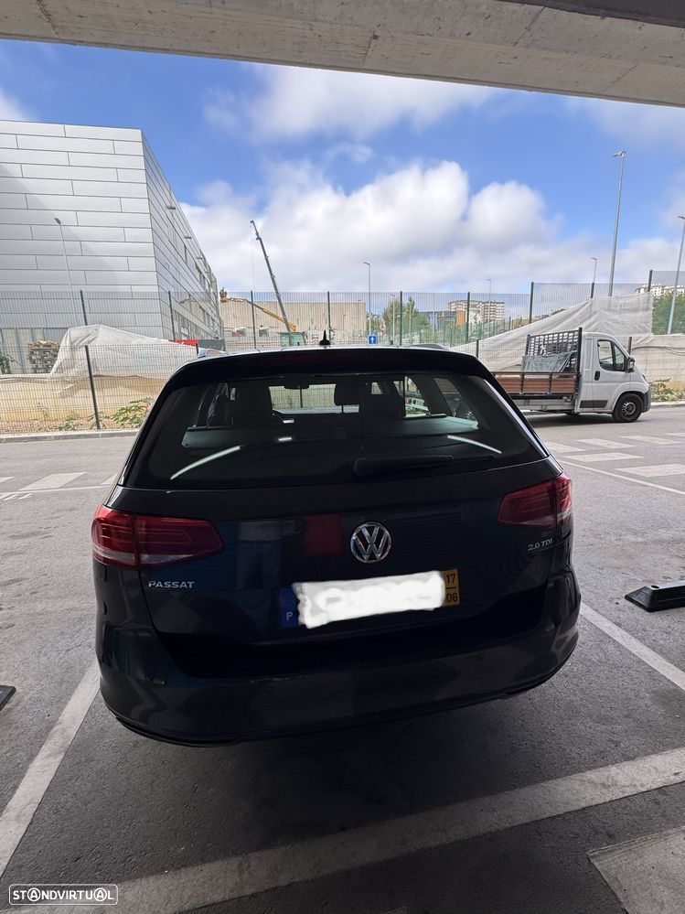 VW Passat 2.0 TDI Confortline DSG - 2