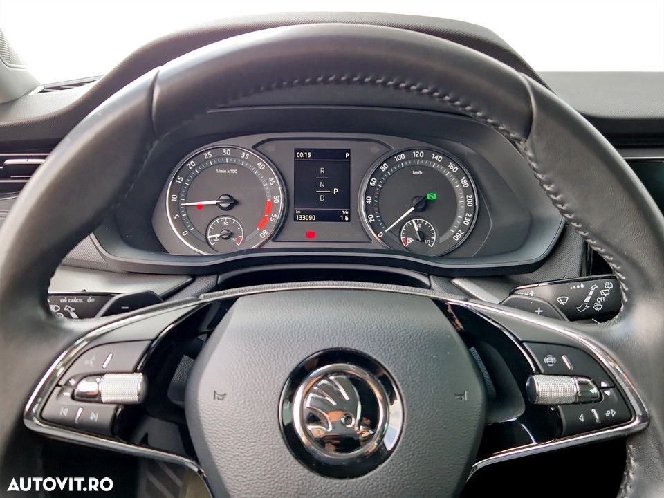 Skoda Octavia 2.0 TDI DSG Ambition - 20