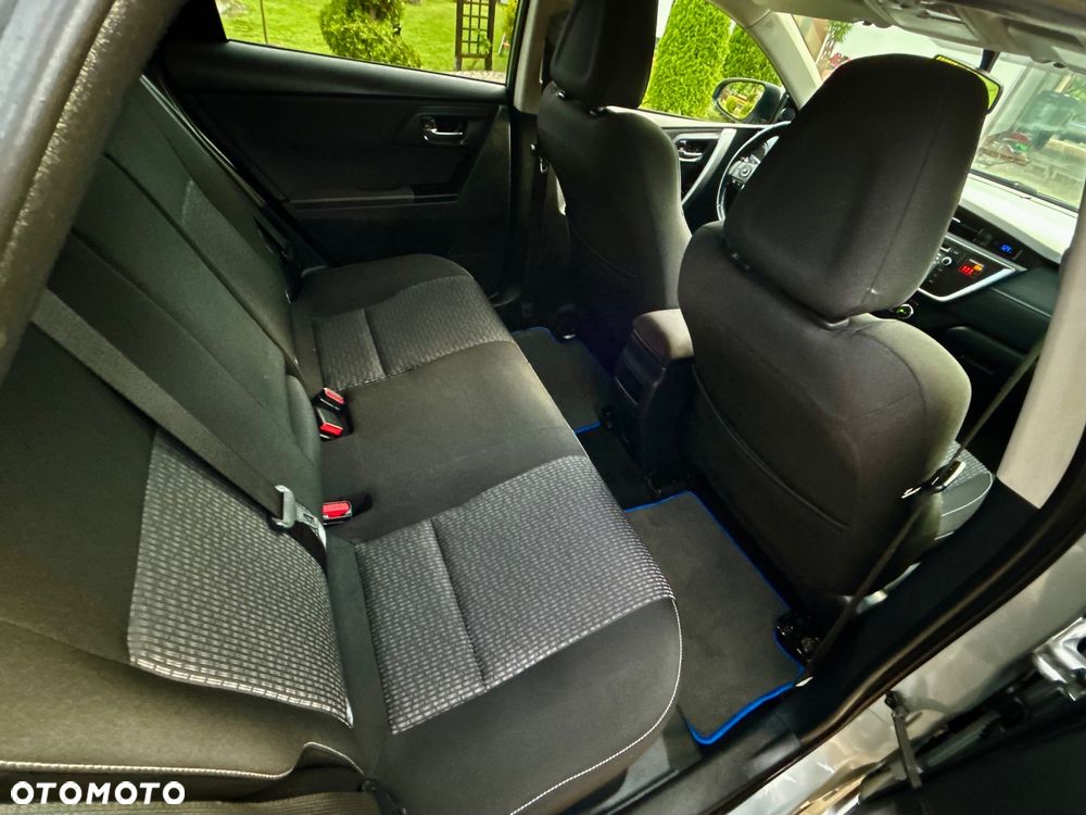Toyota Auris - 25