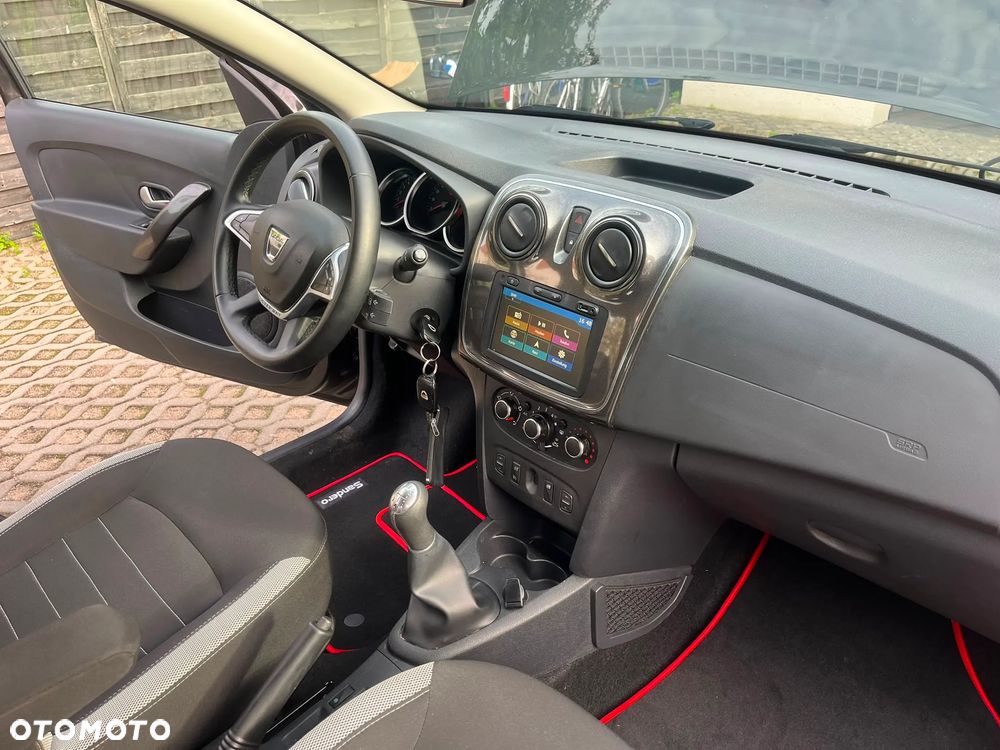 Dacia Sandero - 8