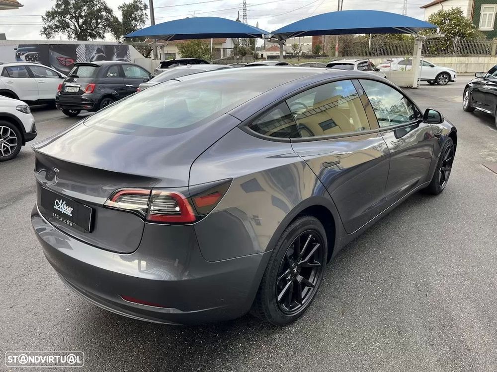 Tesla Model 3 Long Range Tração Traseira - 46