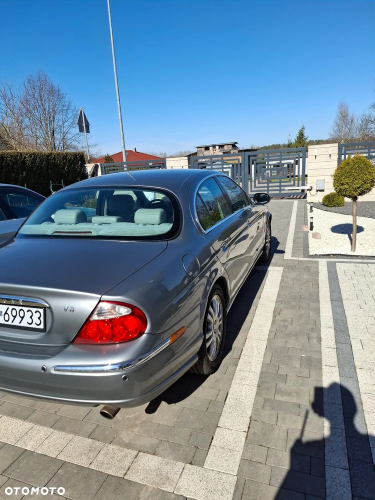 Jaguar S-Type 4.2 V8 - 8
