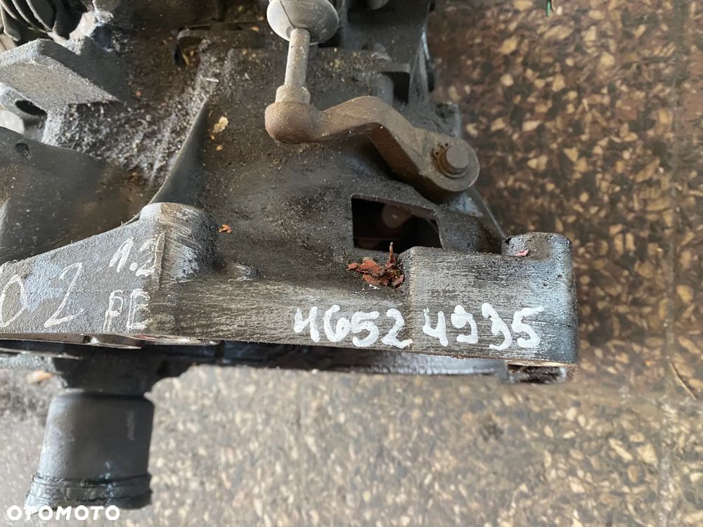 SKRZYNIA BIEGÓW MANUALNA 5 FIAT GRANDE PUNTO 46524935 1.2 8V