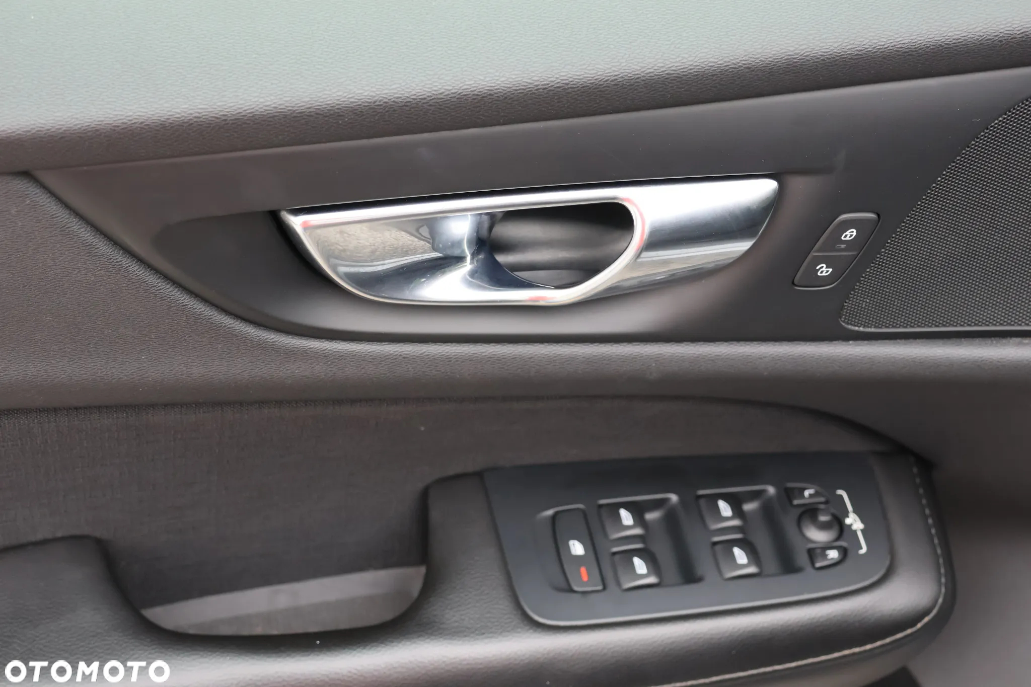 Volvo V60 D3 Momentum Pro - 14