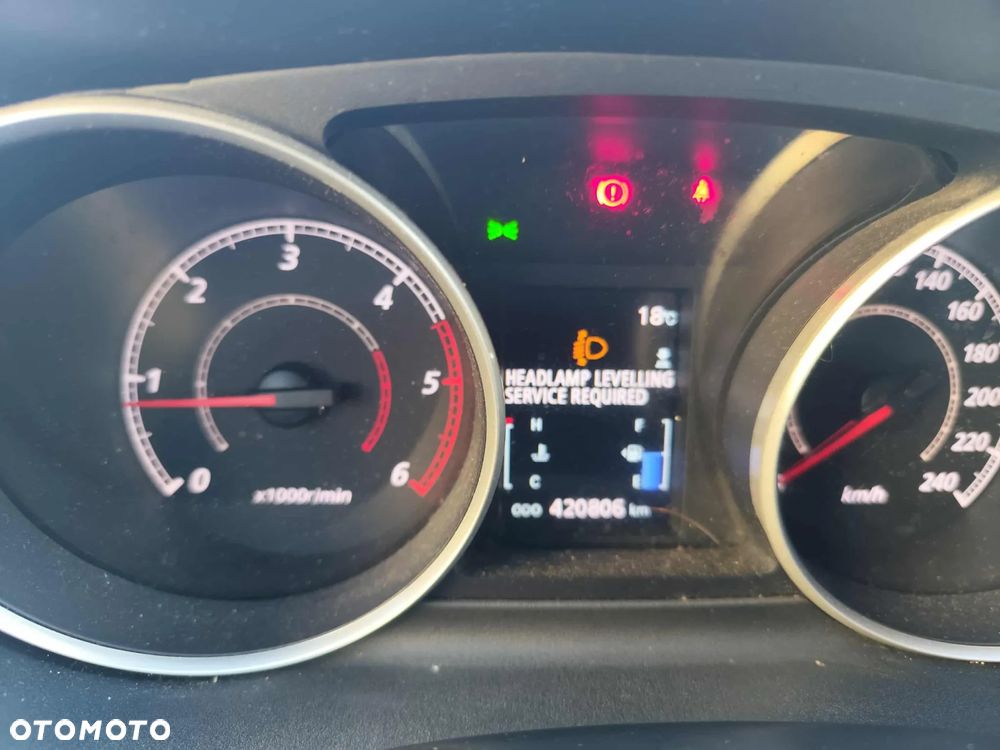 Mitsubishi Outlander 2.0 DID Intense + - 4