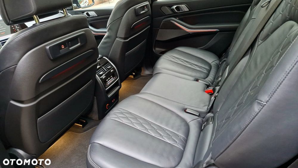 BMW X7 - 15