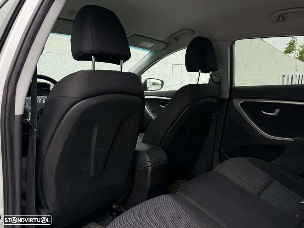 Hyundai i30 SW 1.4 CRDi Blue Active - 13