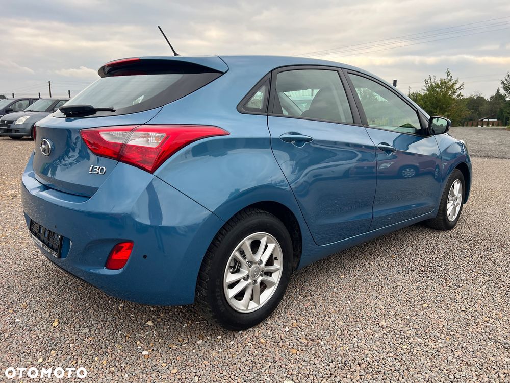 Hyundai i30 1.4 Intro Edition - 8