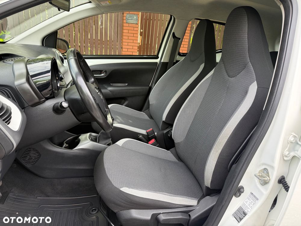 Toyota Aygo x-business - 26