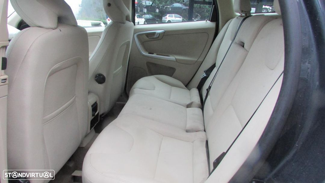 VOLVO XC60 2.4 D3 (163Cv) 2011 - Peças Usadas (6966) - 7