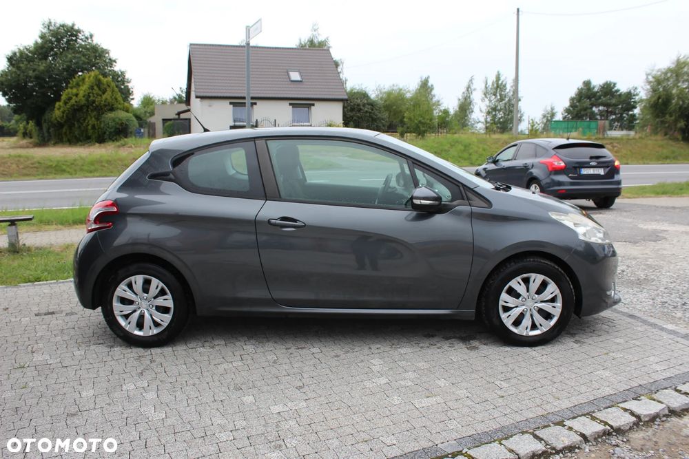 Peugeot 208 PureTech 82 Active - 10