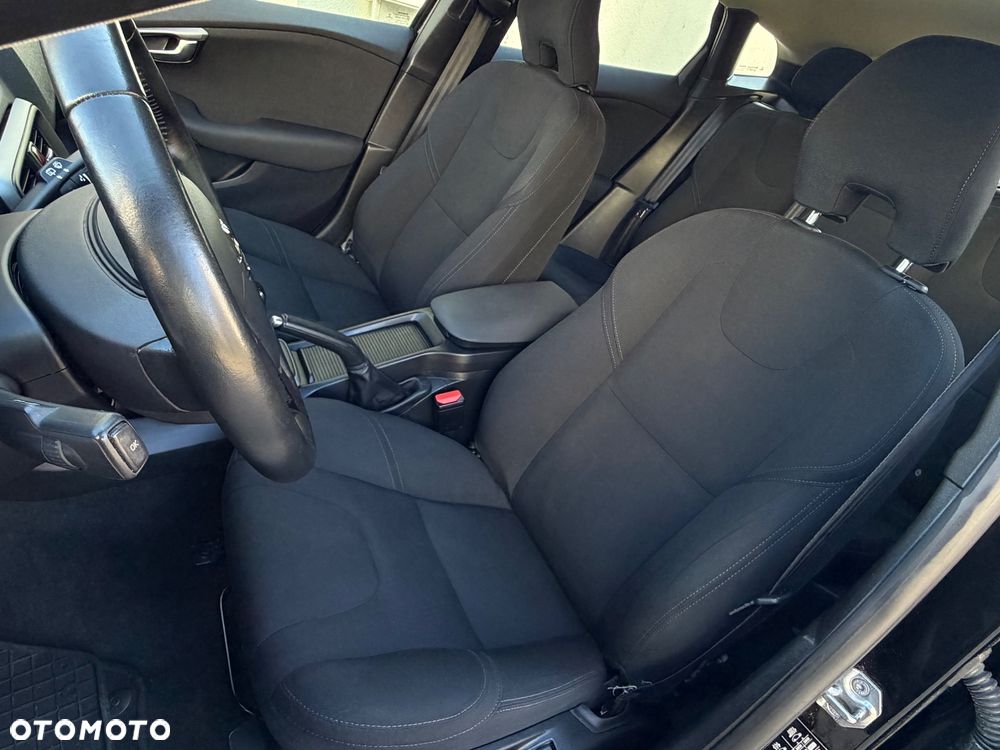 Volvo V40 D2 Drive-E Momentum - 6