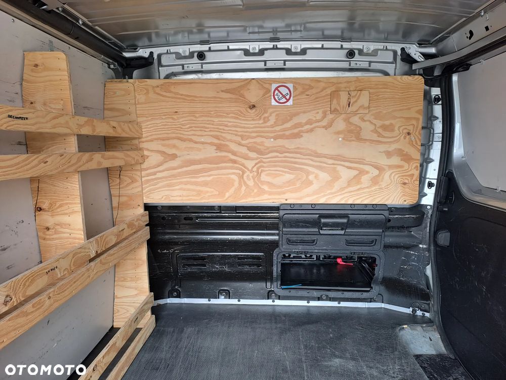 Opel Vivaro - 12