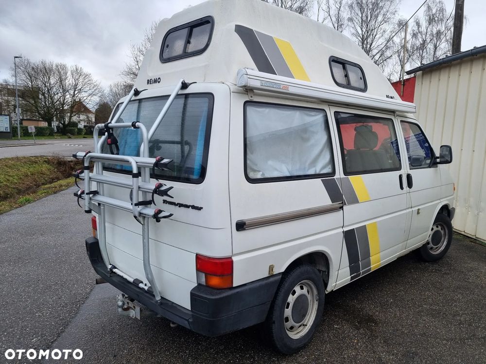Volkswagen Transporter - 1